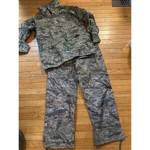 USAF APECS Tiger Stripe Rain Suit Medium Regular Parka + Large Regular Trousers